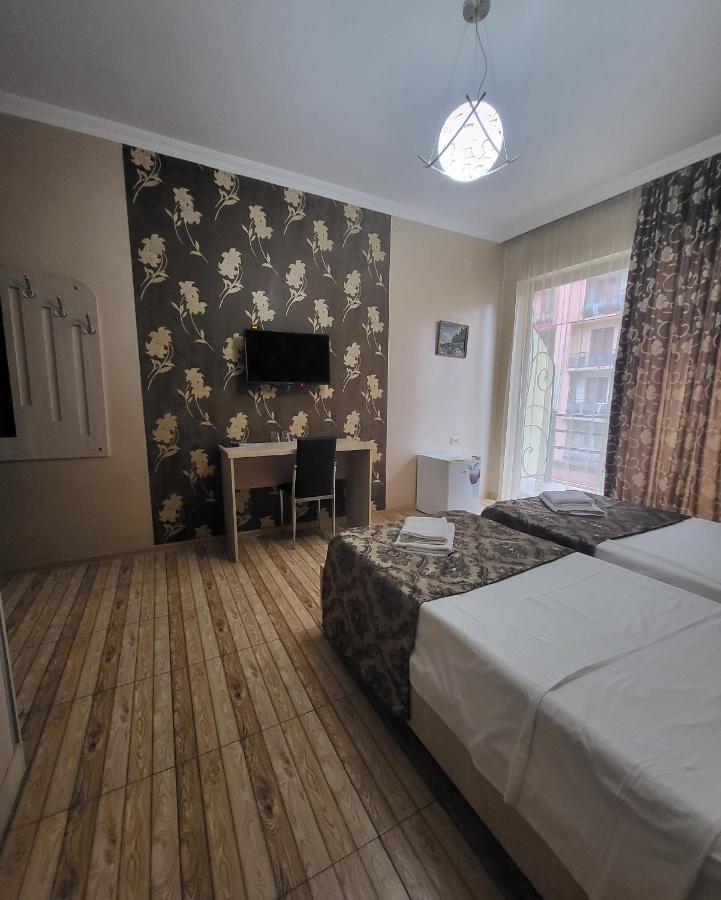 Hotel Elio Batumi Kültér fotó