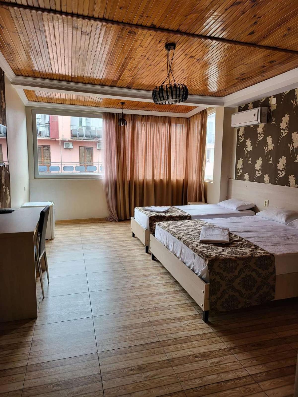 Hotel Elio Batumi Kültér fotó