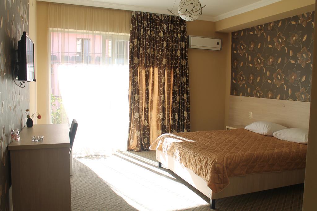 Hotel Elio Batumi Kültér fotó